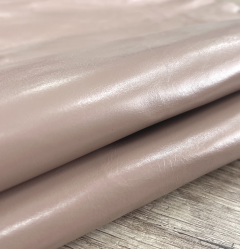 Натуральна лицева шкіра ВРХ, колір пудровий з блиском, лист 0.72 м2, товщина 0.8-1.0  мм, Італія (BCN)