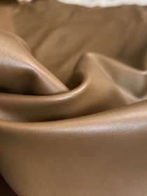 Натуральна лицева шкіра ВРХ, колір горіховий, товщина 1.1-1.3 мм (Mastrotto)
